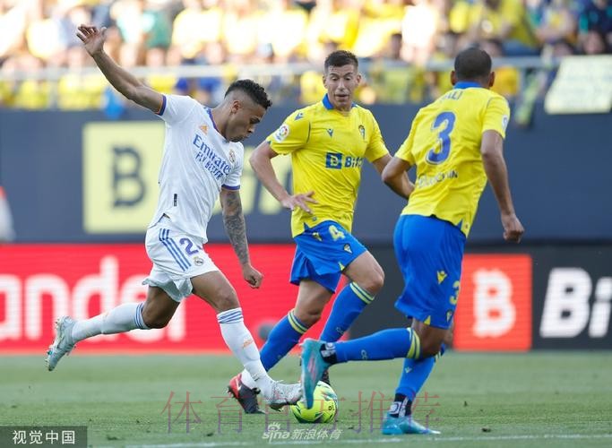 西甲-马里亚诺进球卢宁扑点 皇马客场1-1平加的斯 西甲-马里亚诺进球卢宁扑点 皇马客场1-1平加的斯