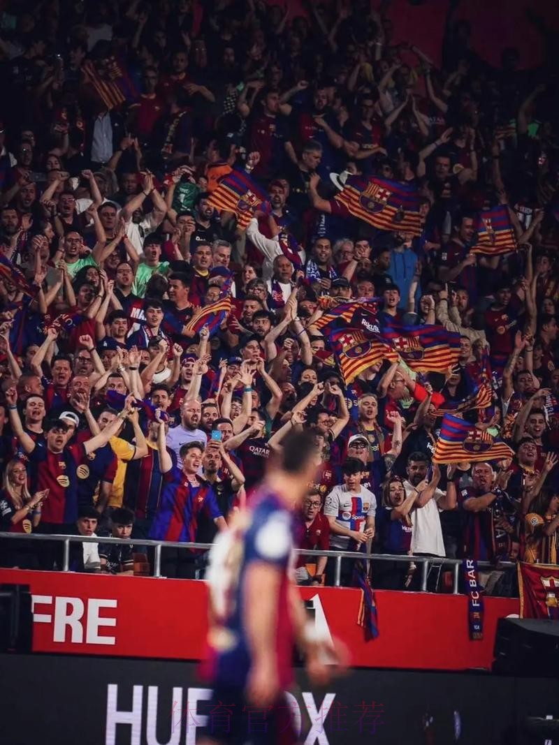 皇马小王跳水遭巴萨围攻!大将嘲讽:你能拿金球 皇马小王跳水遭巴萨围攻!大将嘲讽:你能拿金球